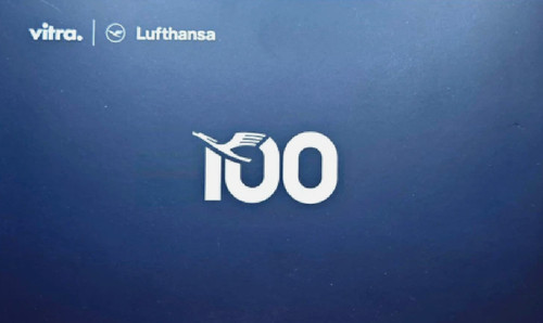 Lufthansa first class - class, "100